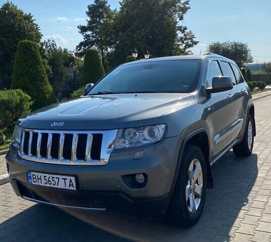 Сірий Джип Grand Cherokee, об'ємом двигуна 2.99 л та пробігом 196 тис. км за 16500 $, фото 1 на Automoto.ua