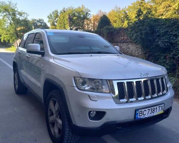 Сірий Джип Grand Cherokee, об'ємом двигуна 3 л та пробігом 207 тис. км за 13500 $, фото 1 на Automoto.ua