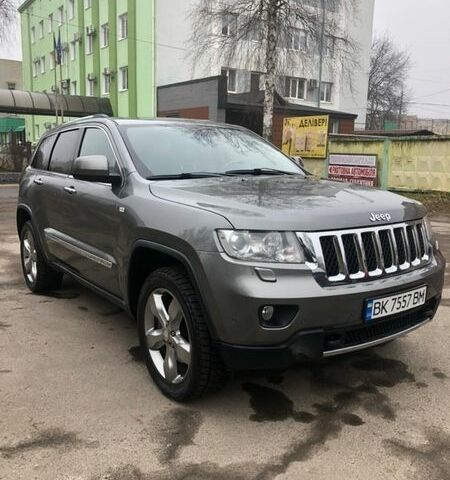 Серый Джип Гранд Чероки, объемом двигателя 3 л и пробегом 232 тыс. км за 14000 $, фото 1 на Automoto.ua