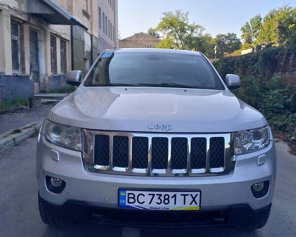 Сірий Джип Grand Cherokee, об'ємом двигуна 2.99 л та пробігом 207 тис. км за 13200 $, фото 1 на Automoto.ua