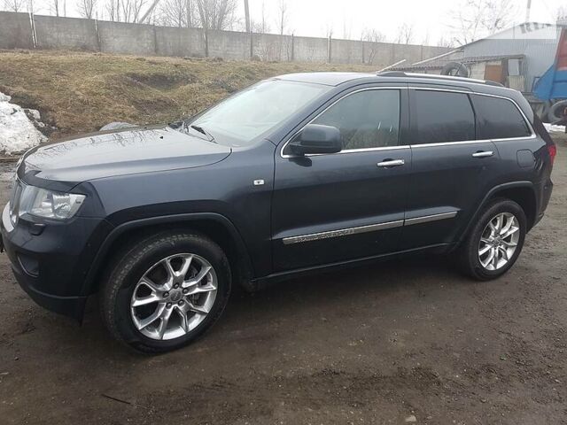 Сірий Джип Grand Cherokee, об'ємом двигуна 3 л та пробігом 180 тис. км за 21000 $, фото 1 на Automoto.ua