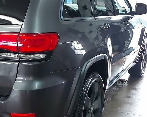 Сірий Джип Grand Cherokee, об'ємом двигуна 3.6 л та пробігом 229 тис. км за 18500 $, фото 1 на Automoto.ua