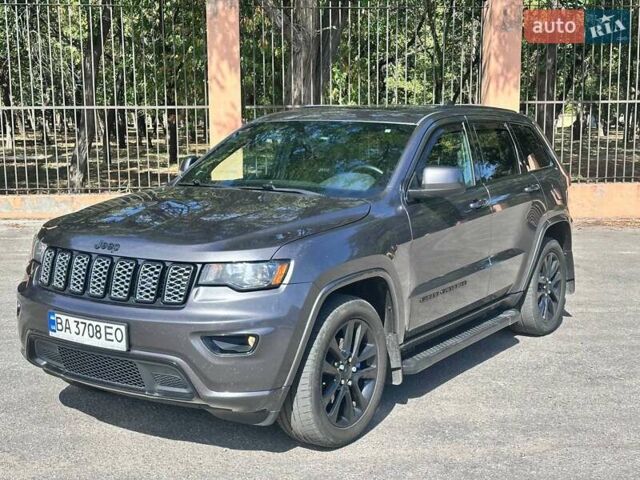 Сірий Джип Grand Cherokee, об'ємом двигуна 3.6 л та пробігом 143 тис. км за 22500 $, фото 1 на Automoto.ua