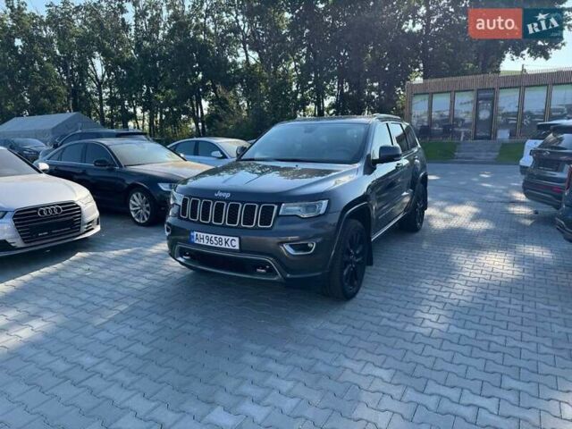 Сірий Джип Grand Cherokee, об'ємом двигуна 2.99 л та пробігом 310 тис. км за 23000 $, фото 1 на Automoto.ua