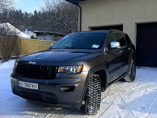 Сірий Джип Grand Cherokee, об'ємом двигуна 3.6 л та пробігом 120 тис. км за 24000 $, фото 1 на Automoto.ua