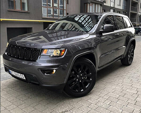 Сірий Джип Grand Cherokee, об'ємом двигуна 3.6 л та пробігом 177 тис. км за 18800 $, фото 1 на Automoto.ua