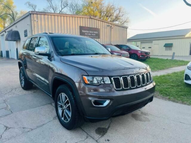 Сірий Джип Grand Cherokee, об'ємом двигуна 0.36 л та пробігом 100 тис. км за 6700 $, фото 1 на Automoto.ua