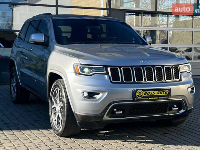 Серый Джип Гранд Чероки, объемом двигателя 3.6 л и пробегом 120 тыс. км за 26900 $, фото 1 на Automoto.ua