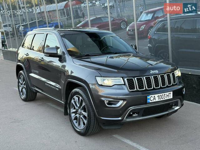 Сірий Джип Grand Cherokee, об'ємом двигуна 3 л та пробігом 252 тис. км за 23500 $, фото 1 на Automoto.ua