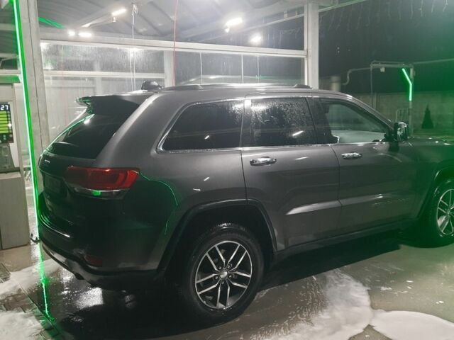 Серый Джип Гранд Чероки, объемом двигателя 3.7 л и пробегом 57 тыс. км за 26500 $, фото 1 на Automoto.ua