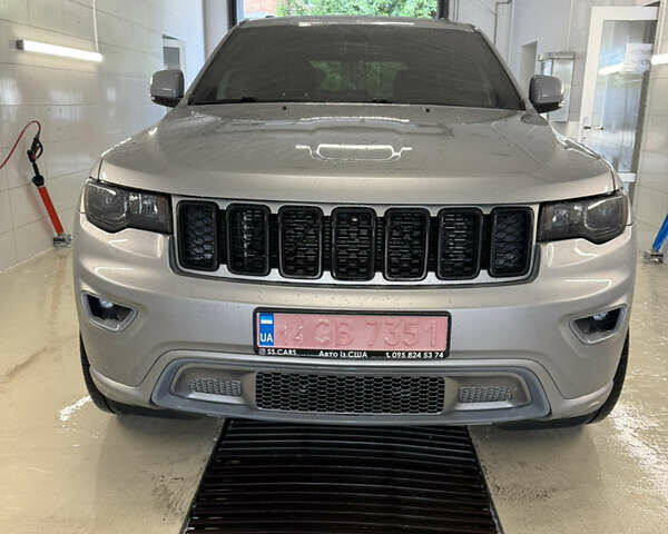 Серый Джип Гранд Чероки, объемом двигателя 3.6 л и пробегом 68 тыс. км за 20999 $, фото 1 на Automoto.ua