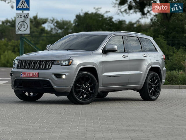 Сірий Джип Grand Cherokee, об'ємом двигуна 3.6 л та пробігом 62 тис. км за 24900 $, фото 1 на Automoto.ua