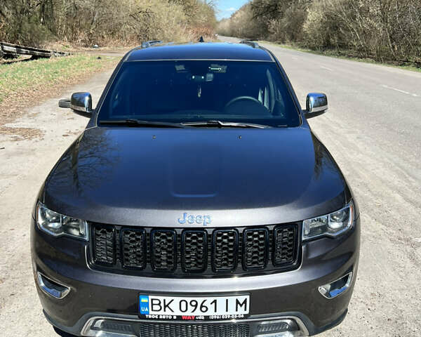 Серый Джип Гранд Чероки, объемом двигателя 3.6 л и пробегом 140 тыс. км за 26500 $, фото 1 на Automoto.ua