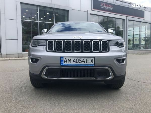 Серый Джип Гранд Чероки, объемом двигателя 3.6 л и пробегом 32 тыс. км за 39900 $, фото 1 на Automoto.ua