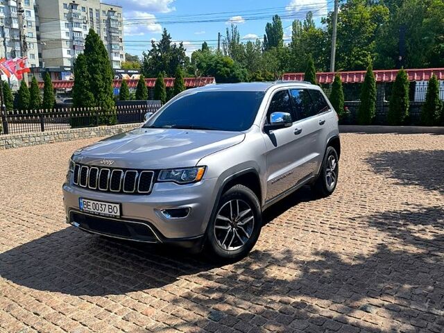 Сірий Джип Grand Cherokee, об'ємом двигуна 3.6 л та пробігом 100 тис. км за 24200 $, фото 1 на Automoto.ua