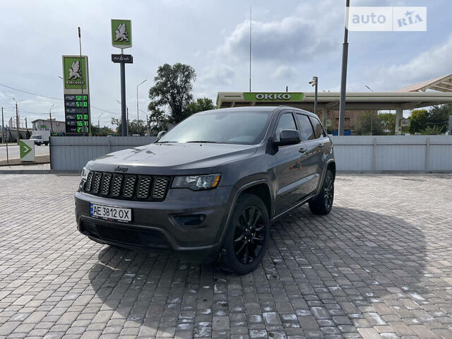 Сірий Джип Grand Cherokee, об'ємом двигуна 3.6 л та пробігом 10 тис. км за 34600 $, фото 1 на Automoto.ua