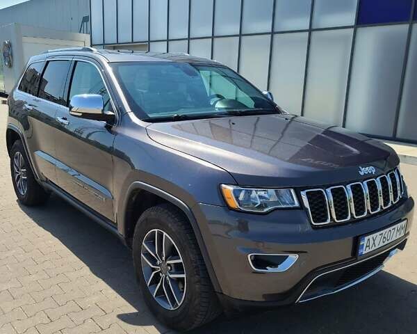 Сірий Джип Grand Cherokee, об'ємом двигуна 3.6 л та пробігом 67 тис. км за 25900 $, фото 1 на Automoto.ua
