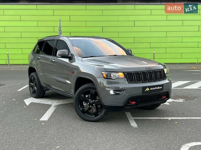 Сірий Джип Grand Cherokee, об'ємом двигуна 5.65 л та пробігом 80 тис. км за 33500 $, фото 1 на Automoto.ua