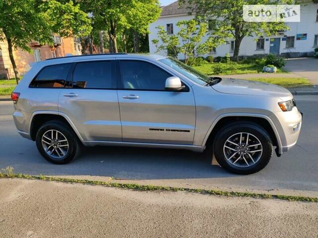 Сірий Джип Grand Cherokee, об'ємом двигуна 3.6 л та пробігом 76 тис. км за 27000 $, фото 1 на Automoto.ua