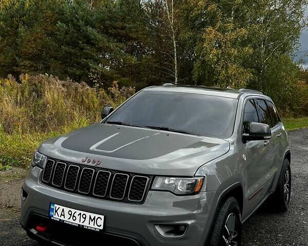 Джип Гранд Чероки 2020 в Луцке на Automoto.ua Серый Джип Гранд Чероки, объемом двигателя 3.6 л и пробегом 115 тыс. км за 27500 $, фото 1 на Automoto.ua