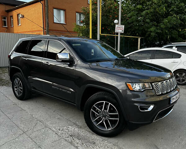 Сірий Джип Grand Cherokee, об'ємом двигуна 3.6 л та пробігом 63 тис. км за 27000 $, фото 1 на Automoto.ua