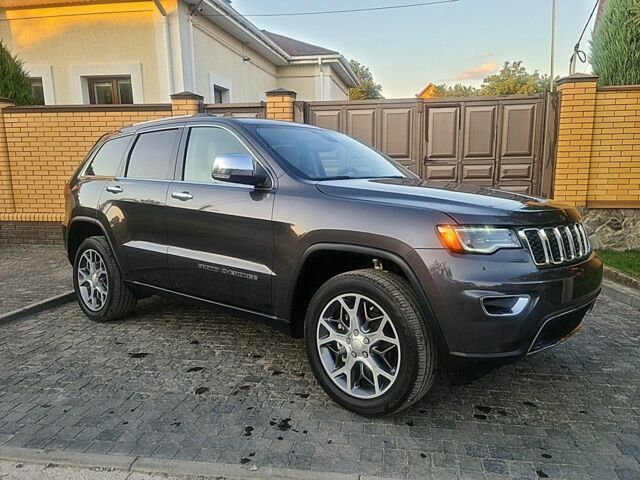 Сірий Джип Grand Cherokee, об'ємом двигуна 3.6 л та пробігом 44 тис. км за 25500 $, фото 1 на Automoto.ua