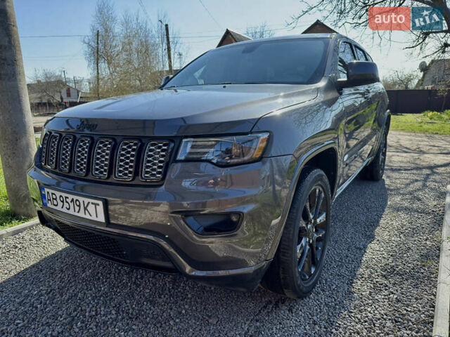 Сірий Джип Grand Cherokee, об'ємом двигуна 3.6 л та пробігом 82 тис. км за 25400 $, фото 1 на Automoto.ua