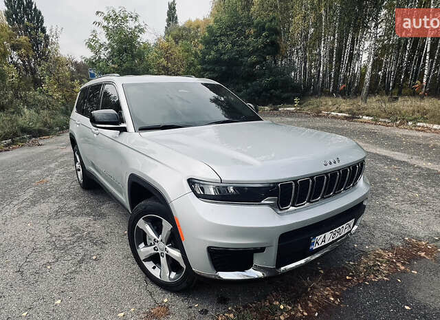Джип Grand Cherokee 2021 у Києві на Automoto.ua Сірий Джип Grand Cherokee, об'ємом двигуна 3.6 л та пробігом 18 тис. км за 39999 $, фото 1 на Automoto.ua