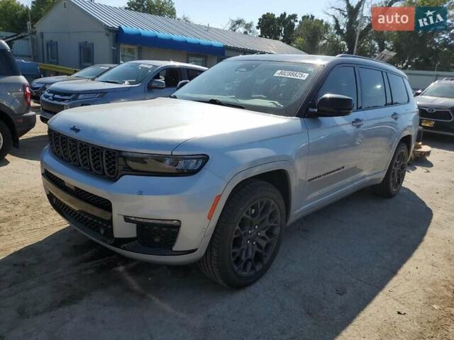 Серый Джип Гранд Чероки, объемом двигателя 5.65 л и пробегом 69 тыс. км за 27000 $, фото 1 на Automoto.ua