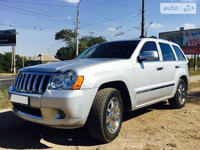 Сірий Джип Grand Cherokee, об'ємом двигуна 5.7 л та пробігом 127 тис. км за 26999 $, фото 1 на Automoto.ua