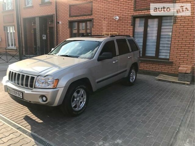 Сірий Джип Grand Cherokee, об'ємом двигуна 3.7 л та пробігом 200 тис. км за 10500 $, фото 1 на Automoto.ua