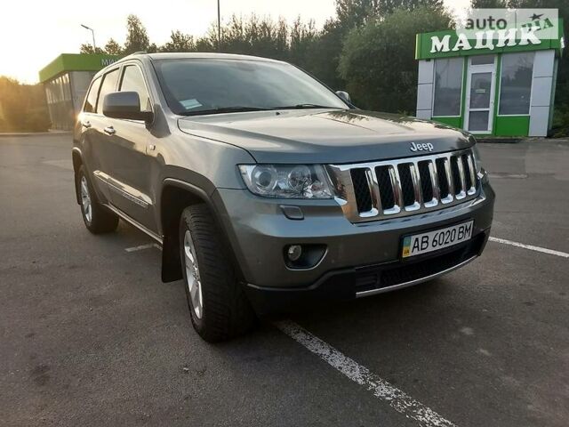 Сірий Джип Grand Cherokee, об'ємом двигуна 3 л та пробігом 112 тис. км за 28500 $, фото 1 на Automoto.ua