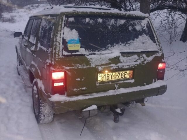 Зеленый Джип Гранд Чероки, объемом двигателя 0 л и пробегом 100 тыс. км за 1581 $, фото 1 на Automoto.ua
