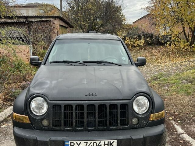 Черный Джип Либерти, объемом двигателя 2.8 л и пробегом 2 тыс. км за 4000 $, фото 1 на Automoto.ua