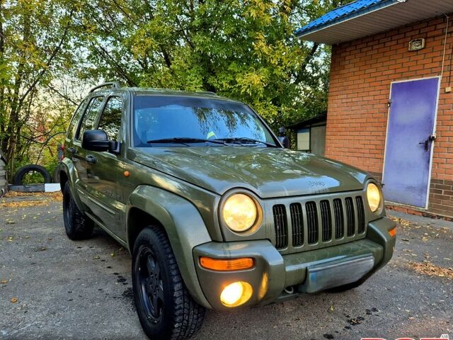 Джип Liberty, об'ємом двигуна 2.8 л та пробігом 300 тис. км за 3800 $, фото 1 на Automoto.ua