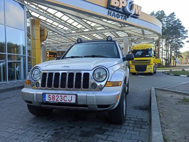 Сірий Джип Liberty, об'ємом двигуна 0 л та пробігом 230 тис. км за 6500 $, фото 1 на Automoto.ua