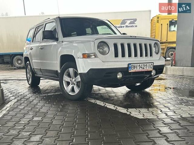 Белый Джип Патриот, объемом двигателя 2.36 л и пробегом 267 тыс. км за 7200 $, фото 1 на Automoto.ua