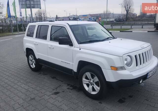 Белый Джип Патриот, объемом двигателя 2.4 л и пробегом 328 тыс. км за 7200 $, фото 1 на Automoto.ua