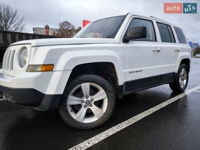 Белый Джип Патриот, объемом двигателя 2.4 л и пробегом 179 тыс. км за 8850 $, фото 1 на Automoto.ua