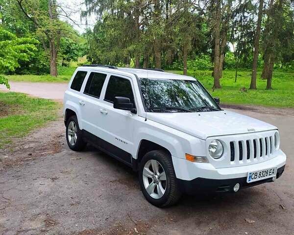Джип Патриот 2014 в Чернигове на Automoto.ua Белый Джип Патриот, объемом двигателя 2.36 л и пробегом 95 тыс. км за 9800 $, фото 1 на Automoto.ua
