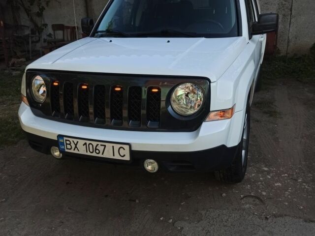 Білий Джип Patriot, об'ємом двигуна 2.4 л та пробігом 139 тис. км за 10900 $, фото 1 на Automoto.ua