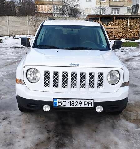 Белый Джип Патриот, объемом двигателя 2.4 л и пробегом 96 тыс. км за 10500 $, фото 1 на Automoto.ua