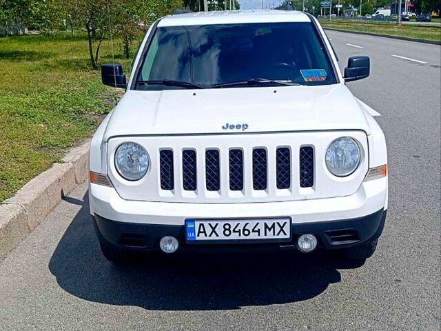 Белый Джип Патриот, объемом двигателя 2.4 л и пробегом 160 тыс. км за 10999 $, фото 1 на Automoto.ua