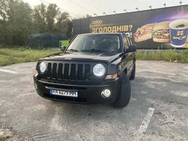 Чорний Джип Patriot, об'ємом двигуна 2.4 л та пробігом 245 тис. км за 6800 $, фото 1 на Automoto.ua