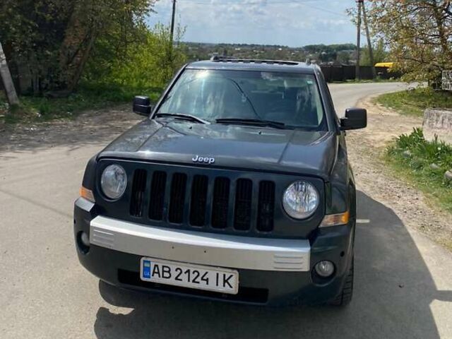 Черный Джип Патриот, объемом двигателя 2.36 л и пробегом 188 тыс. км за 6000 $, фото 1 на Automoto.ua