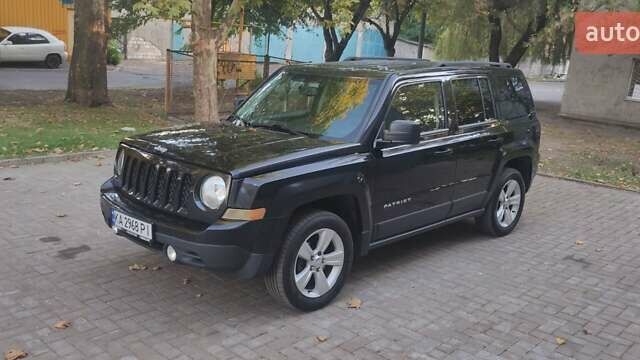 Черный Джип Патриот, объемом двигателя 2.36 л и пробегом 181 тыс. км за 9999 $, фото 1 на Automoto.ua