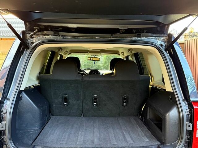 Черный Джип Патриот, объемом двигателя 2.4 л и пробегом 187 тыс. км за 9200 $, фото 1 на Automoto.ua