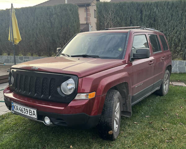 Красный Джип Патриот, объемом двигателя 2.36 л и пробегом 132 тыс. км за 11000 $, фото 1 на Automoto.ua