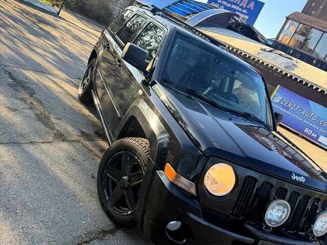 Джип Патриот, объемом двигателя 2 л и пробегом 140 тыс. км за 3500 $, фото 1 на Automoto.ua