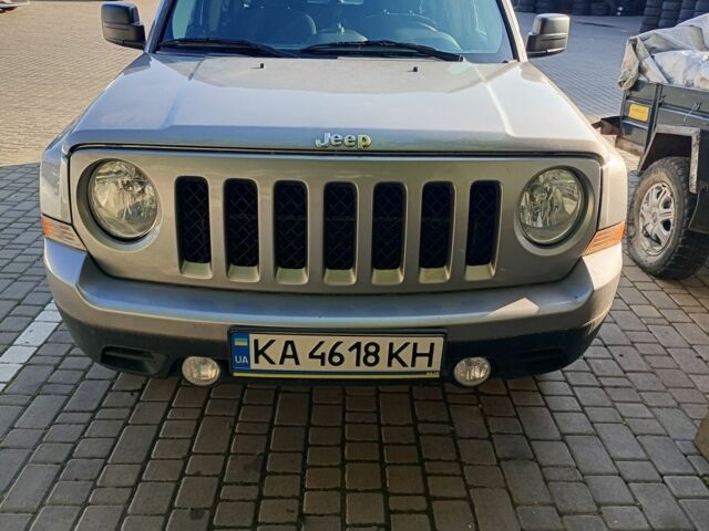 Сірий Джип Patriot, об'ємом двигуна 2.4 л та пробігом 95 тис. км за 11000 $, фото 1 на Automoto.ua